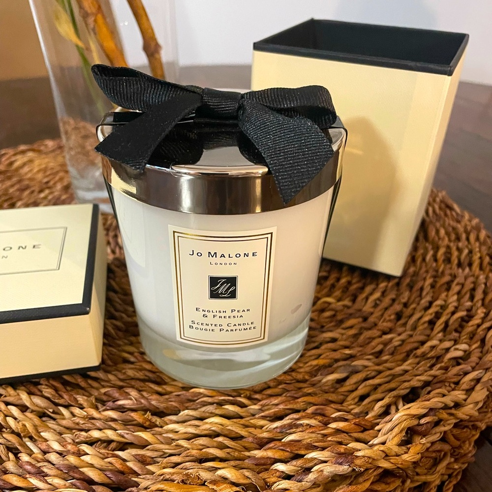 Jo Malone English Pear Candle with Black Bow and Silver Lid